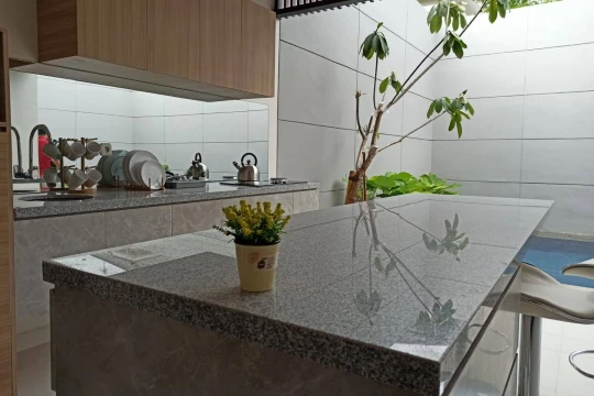 Villa-Sasmaya-Kitchen-_-Dining-Area.webp